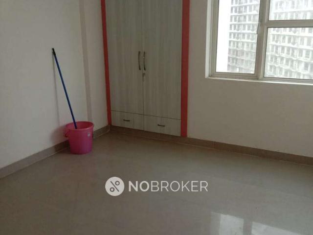 2 BHK Flat In Logix Blossom Greens for Rent In Sector 143