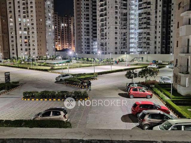 2 BHK Flat In Logix Blossom Greens For Sale In Sector 143