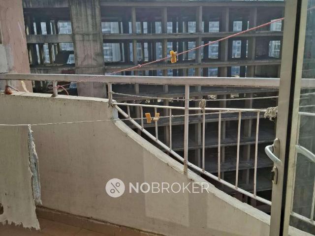 2 BHK Flat In Logix Blossom Zest For Sale In Sector 143