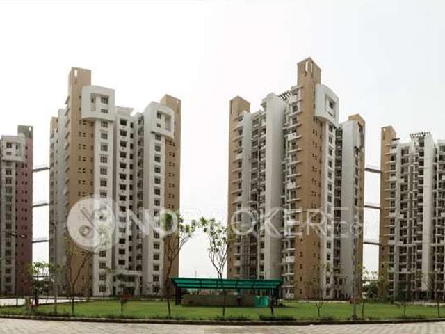 2 BHK Flat In Logix Blossoms Zest For Sale In Sector 143