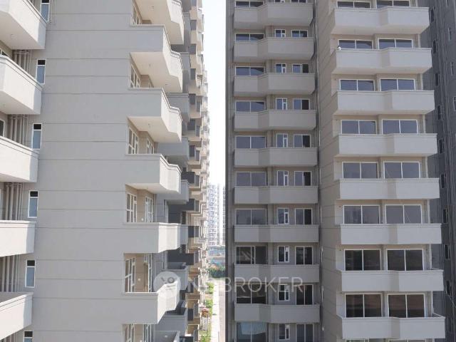 2 BHK Flat In Pyramid Pride for Rent In Sector 76