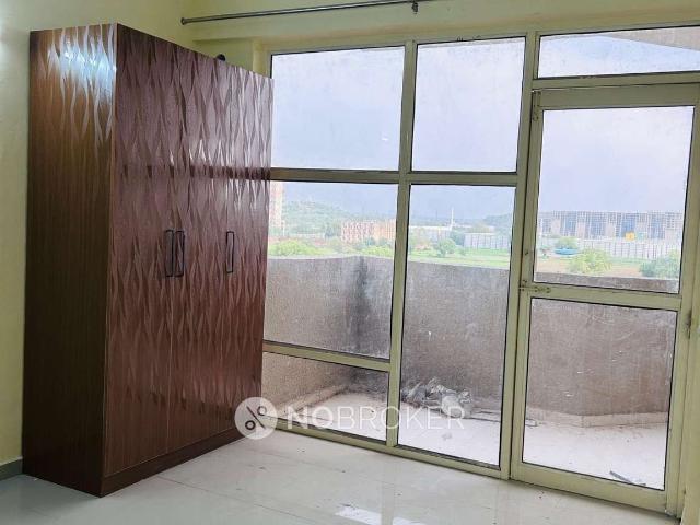 2 BHK Flat In Pyramid Pride, Sector 76 for Rent In Sector 7