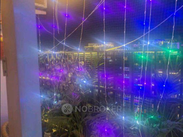 2 BHK Flat In Panchsheel Wellington for Rent In Crossing Re