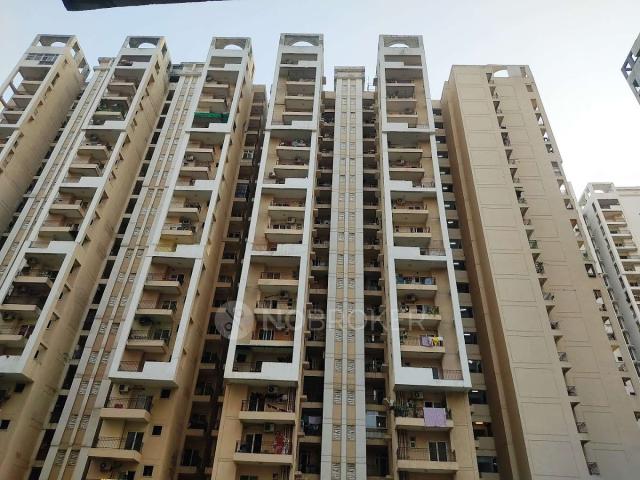 2 BHK Flat In Pansheel Greens 2 for Rent In Sector 16b