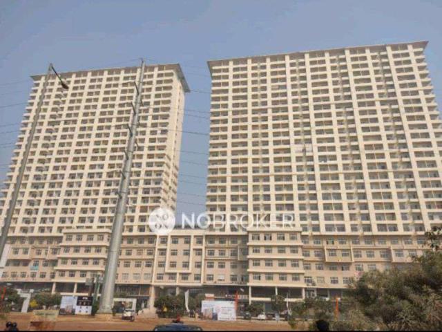 2 BHK Flat In Paramount Golf Foreste For Sale In Surajpur