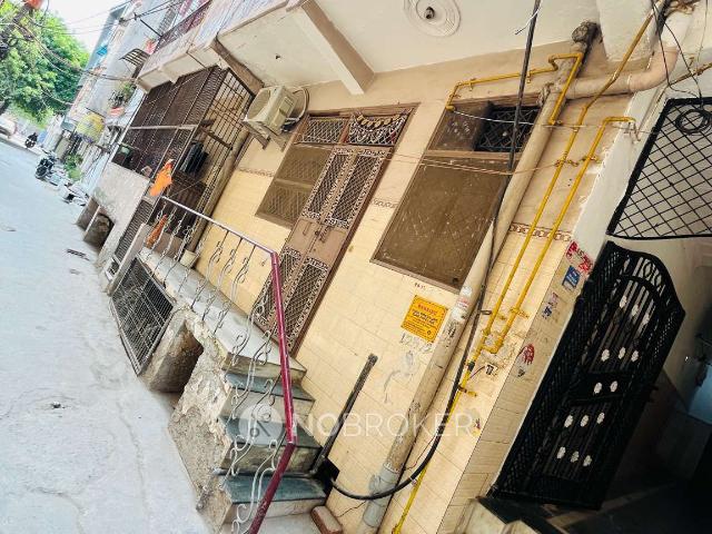 2 BHK Flat In Paras Apartment For Sale In Shahdara