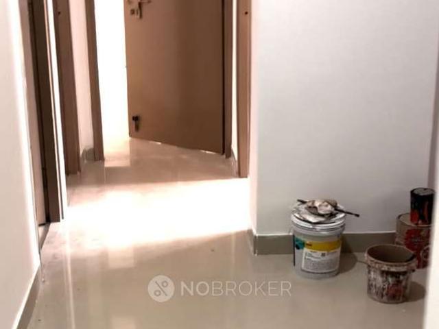 2 BHK Flat In Pareena Laxmi Apartments for Rent In Sector 9