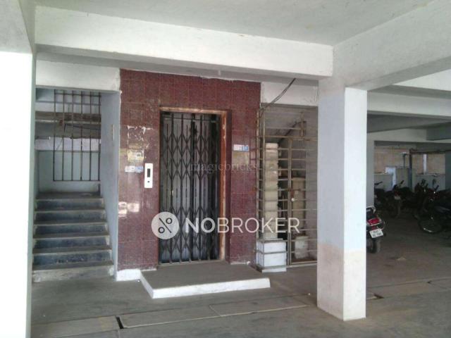 2 BHK Flat In Ppr Lake View Apartment for Rent In Kukatpally