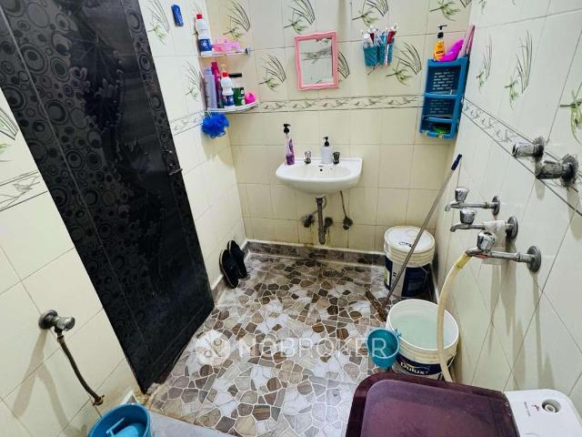 2 BHK Flat In Rwa Indra Vikas For Sale In Mukherjee Nagar