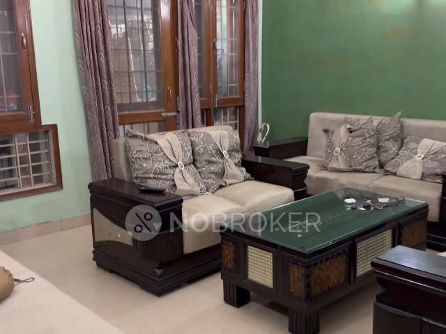 2 BHK Flat In Rwa Jalvayu Vihar, Sector 25 for Rent In Jal