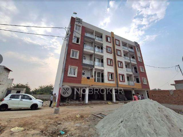 2 BHK Flat In Radha Kunj Society, for Rent In Luksar