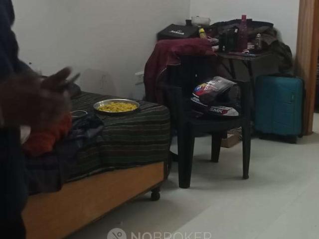 2 BHK Flat In Radha Krishna Homes, Sector 73 for Rent In Asquare Mall