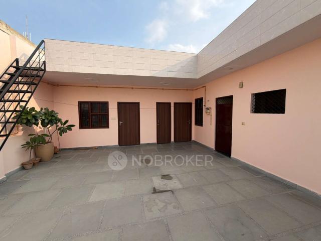 2 BHK Flat In Radhey Puri Extension 2 for Rent In Radhey Puri Extension, Krishna Nagar