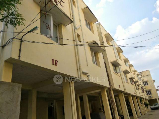 2 BHK Flat In Raja Garden For Sale In Porur