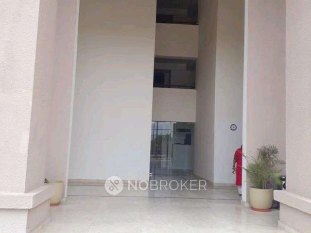 2 BHK Flat In Ramprastha City The Edge Towers for Rent In Sector 37d