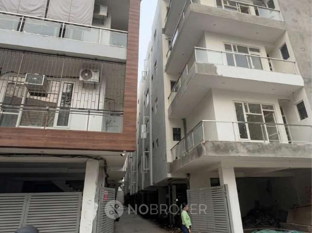 2 BHK Flat In Rbc Royal Homes for Rent In Sector 39, Gurgaon