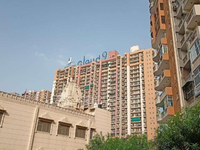 2 BHK Flat In Rishabh Cloud 9 for Rent In Indirapuram