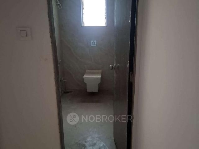 2 BHK Flat In Rite Amor For Sale In Kandivali West