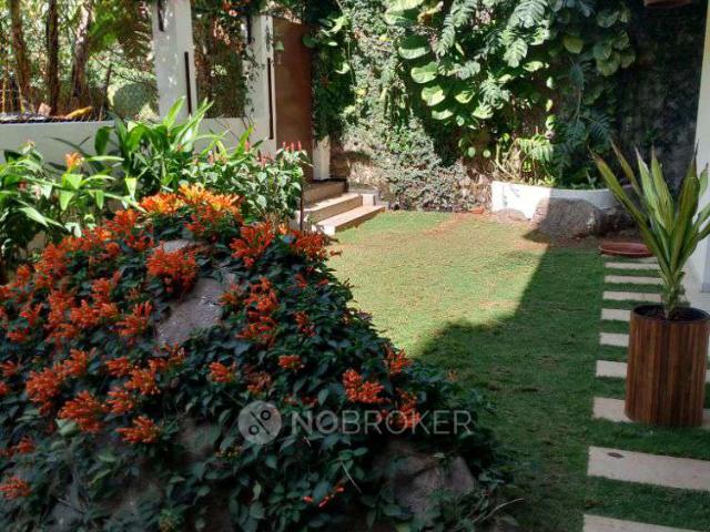 2 BHK Flat In Roxana 36 For Sale In Banjara Hills
