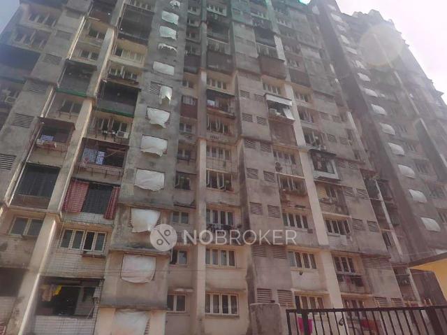 2 BHK Flat In Royal Palms Diamond Isle Ii, Goregaon East For