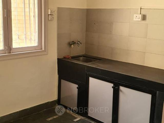 2 BHK Flat In Royal Palace For Sale In Andheri West