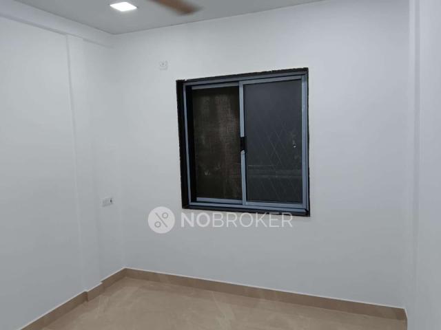 2 BHK Flat In Rp Building for Rent In Bandra West