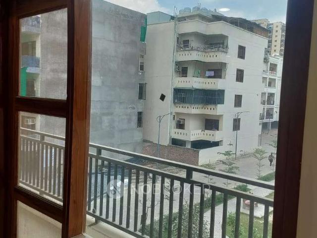 2 BHK Flat In Rps Palm Drive, Faridabad for Rent In Faridab