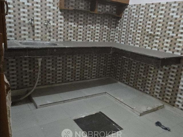 2 BHK Flat In Stand Alone Building for Rent In Alpha 2