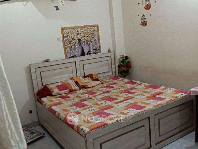 2 BHK Flat In Stand Alone Building for Rent In Sector 13
