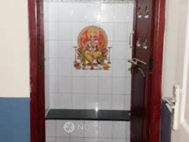 2 BHK Flat In Standalone Building for Lease In Malleshwara