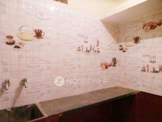 2 BHK Flat In Standalone Building for Lease In Rajajinagar