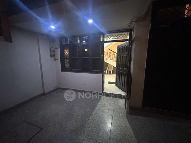 2 BHK Flat In Standalone Building for Rent In Alpha I
