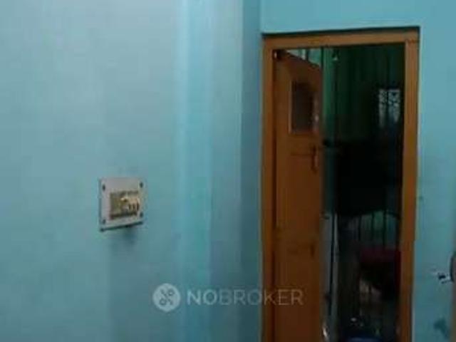 2 BHK Flat In Standalone Building for Rent In Gamma 1