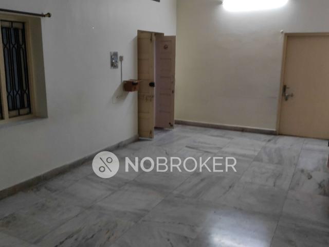 2 BHK Flat In Standalone Building for Rent In Kothapet
