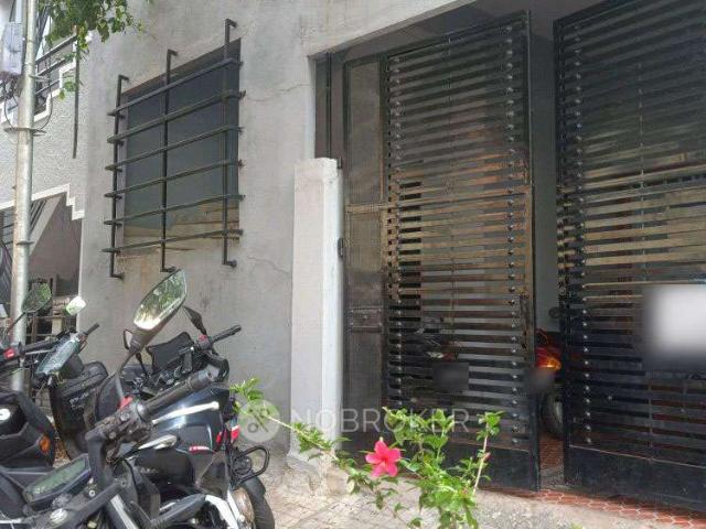 2 BHK Flat In Standalone Building for Rent In Koramangala