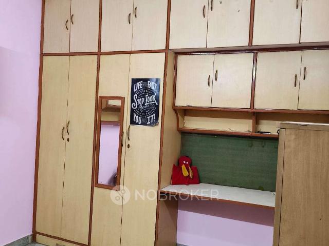 2 BHK Flat In Standalone Building for Rent In Khirki Extension