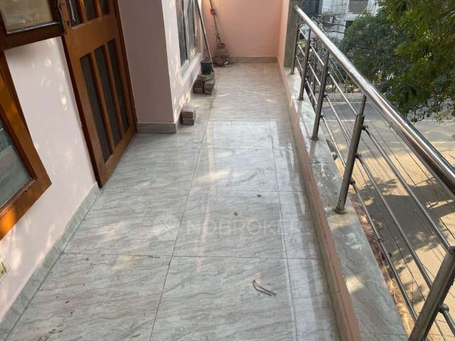 2 BHK Flat In Standalone Building for Rent In Indirapuram