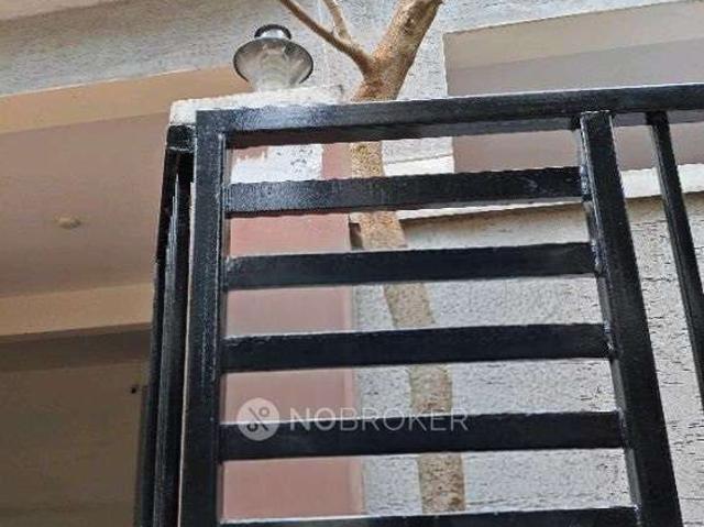 2 BHK Flat In Standalone Building for Rent In Madhapur
