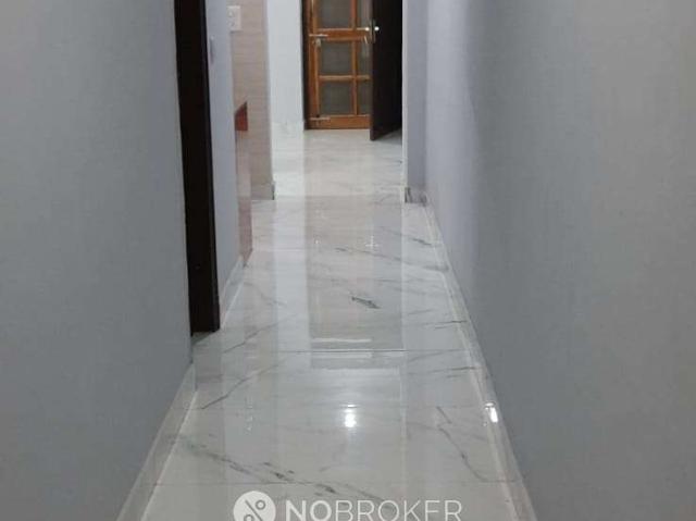 2 BHK Flat In Standalone Building for Rent In Sector 28