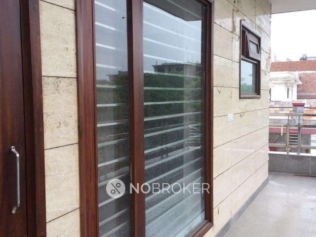 2 BHK Flat In Standalone Building for Rent In Sector 21c