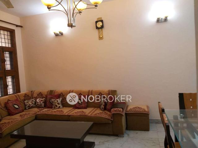 2 BHK Flat In Standalone Building for Rent In Sector 31