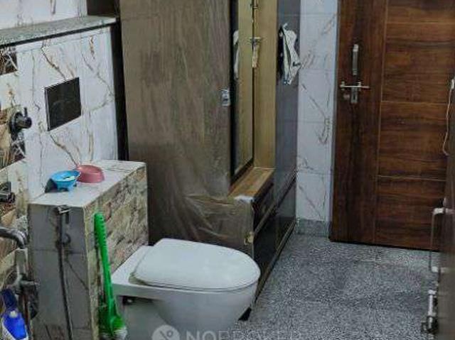2 BHK Flat In Standalone Building for Rent In Sector 46