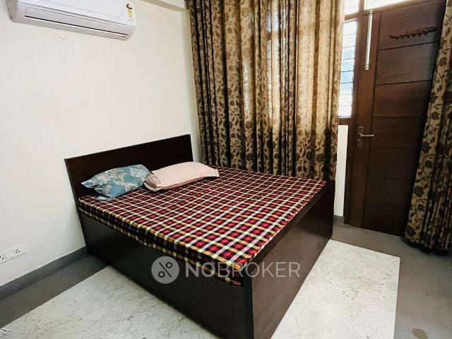 2 BHK Flat In Standalone Building for Rent In Sector 42