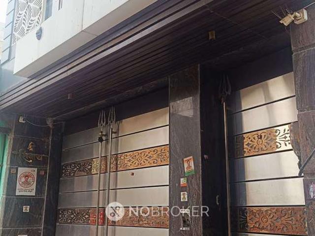 2 BHK Flat In Standalone Building for Rent In Sector 73