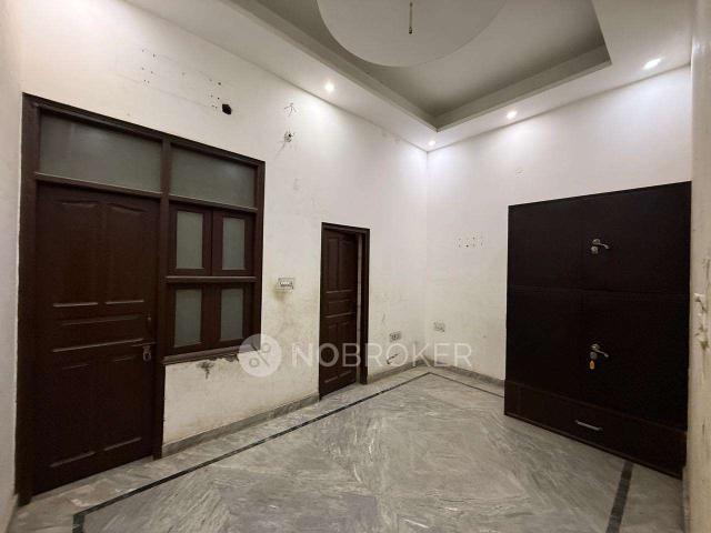 2 BHK Flat In Standalone Building for Rent In Sector 7