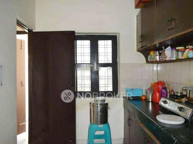 2 BHK Flat In Standalone Building for Rent In Sector 9