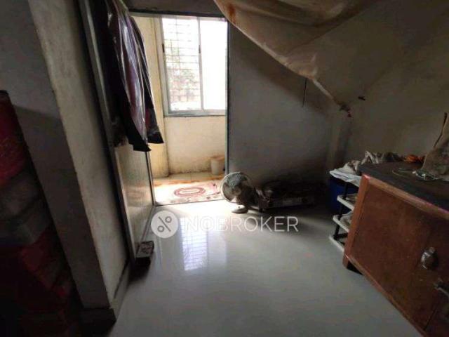 2 BHK Flat In Standalone Building For Sale In Borivali West