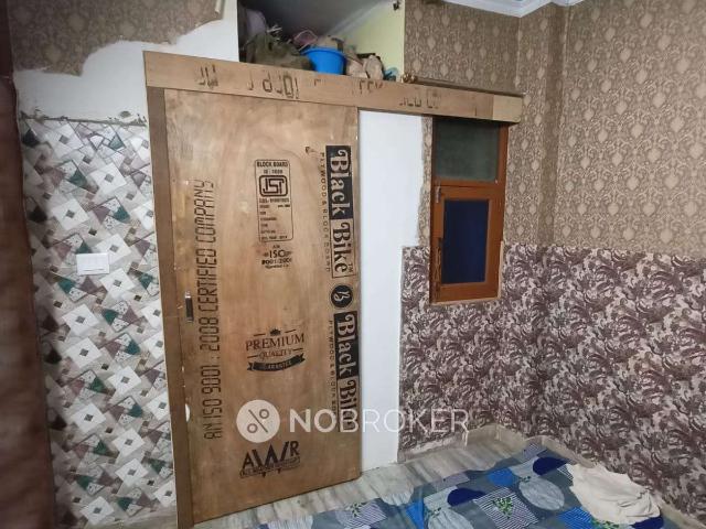 2 BHK Flat In Standalone Building For Sale In Jamia Nagar