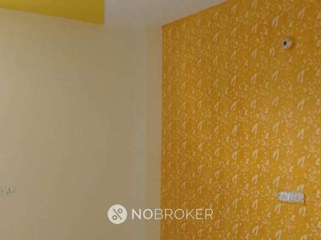 2 BHK Flat In Standalone Building For Sale In Mohan Garden