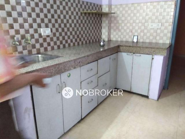 2 BHK Flat In Standalone Building For Sale In Mayur Vihar